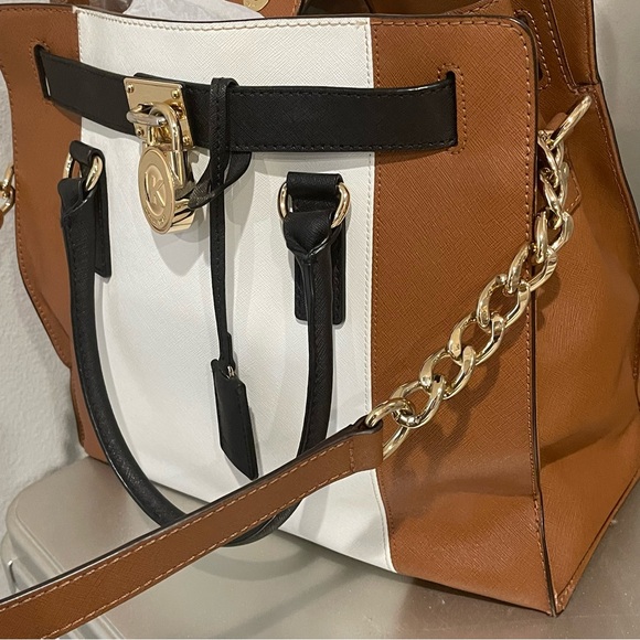 Michael Kors Hamilton Large Tote Bag - Picture 4 of 16